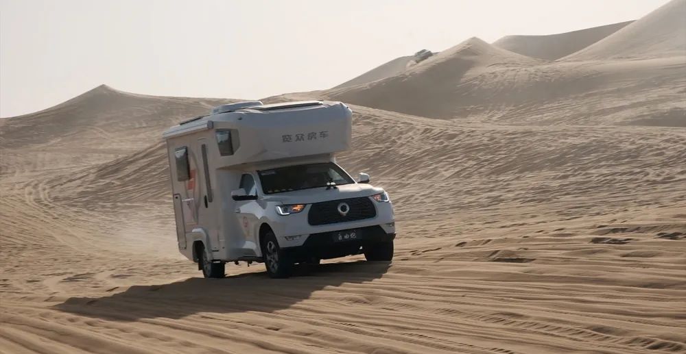 C6駕照即將到來(lái)！這款擁有牽引資質(zhì)的自行式房車千萬(wàn)別錯(cuò)過！