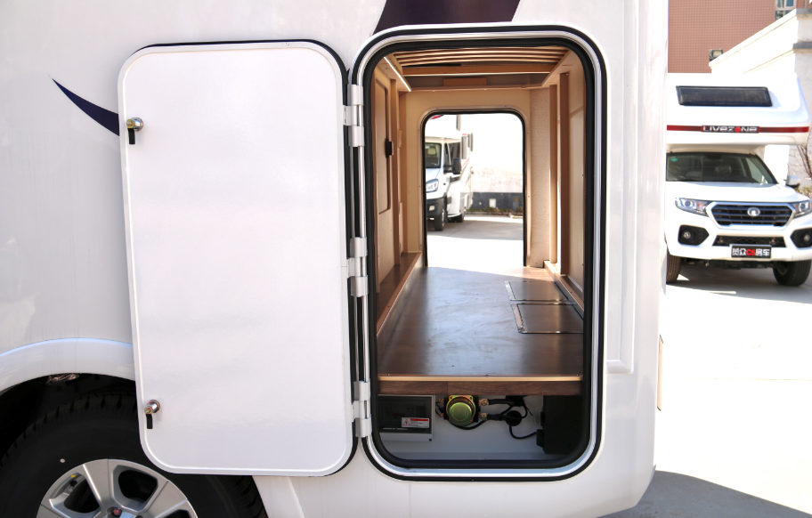 分時四驅、超大空間、一代經典——風駿C7！