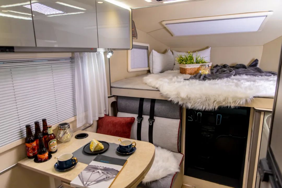 8月12日，相約武漢！顏值、動力、空間都滿意的皮卡房車來了！