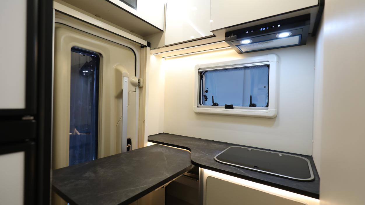 售價公布l自由炮C耀目上市！