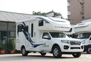 老人孩子房車旅行，選擇這款房車合適